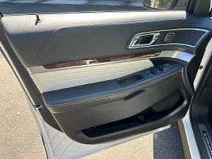 2019 Ford Explorer Platinum